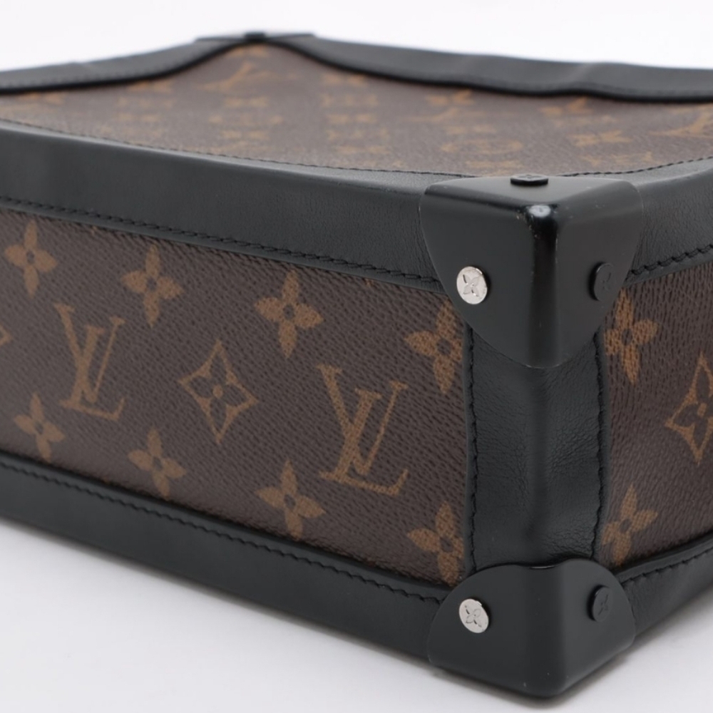 💯Louis Vuitton Monogram Solar Soft Trunk - Picture 4 of 11